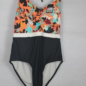 #5 Women's Floral Pattern Halter Swimsuit